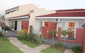 Flamboyant Guest Lodge